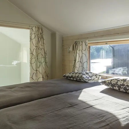 Willa Strandby Kaeringsund Eckero