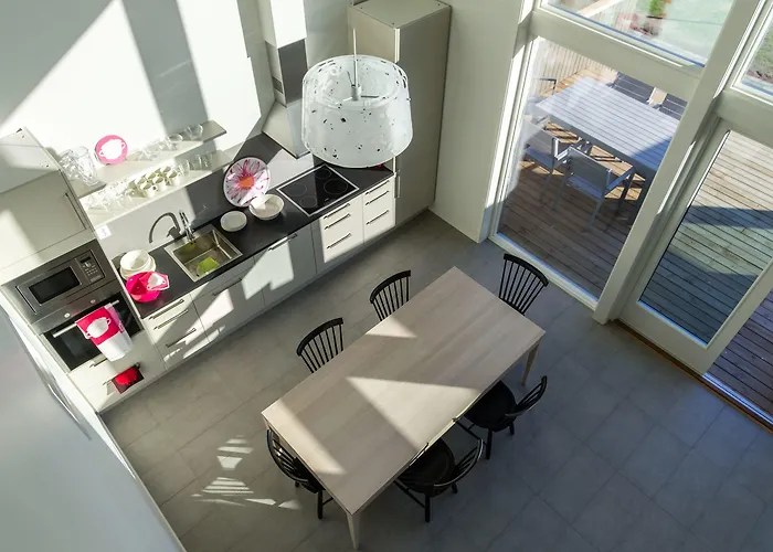 Strandby Kaeringsund Экерё